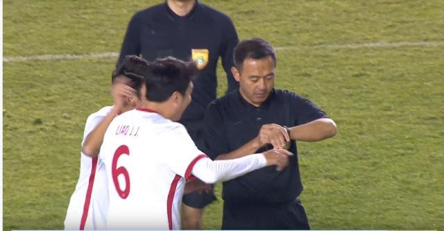 九游体育官网-是666啊!亚泰梅州主裁补时未完结束比赛 拒绝复赛